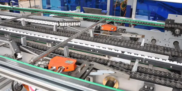 automatic shrink packaging machine