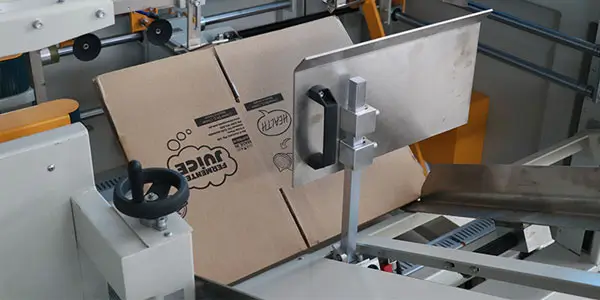 cardboard packaging machine